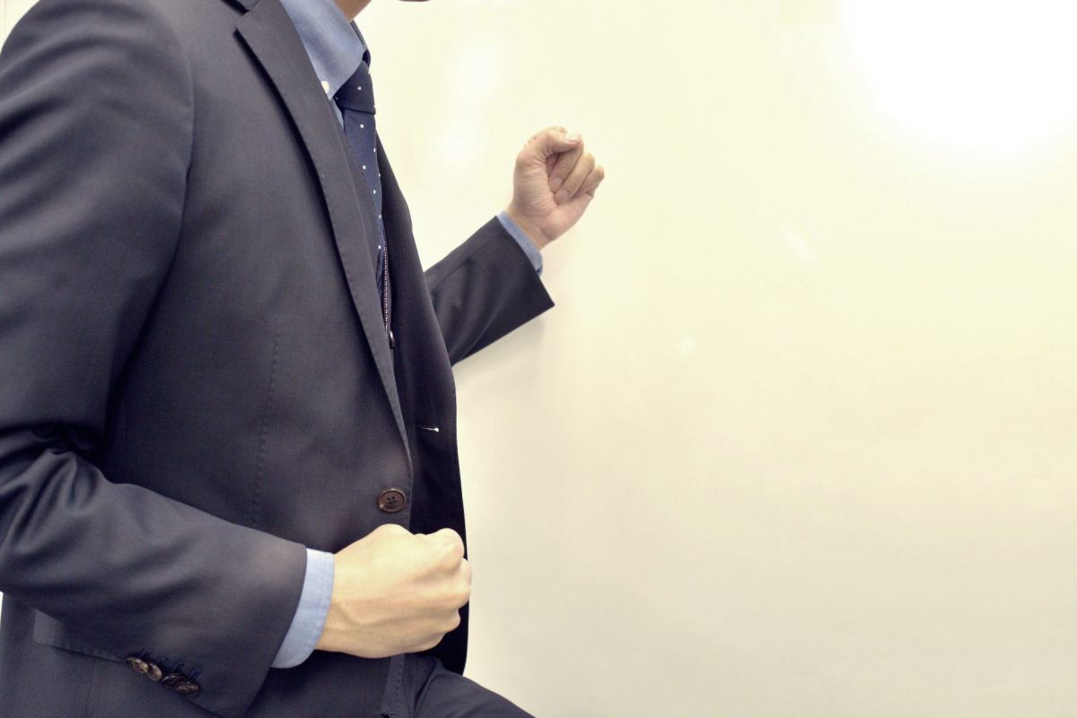 会議革命を実現するインタラクティブホワイトボードの驚異的な効果と未来への可能性